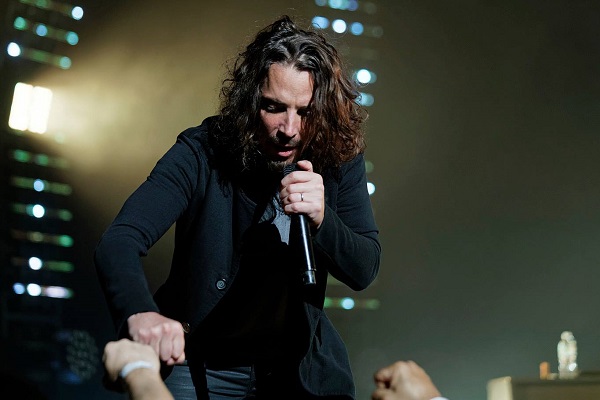 Chris Cornell performing during his final show in Detroit, Michigan, in 2017.