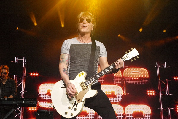 Goo Goo Dolls have released a new music video for "Autumn Leaves," off "Miracle Pill."