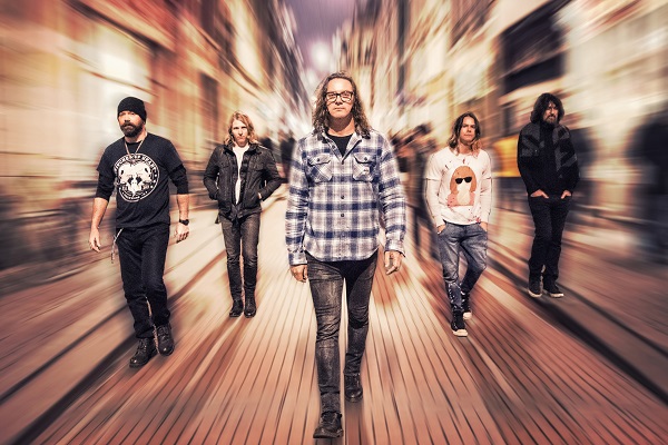 Interview: Kevin Martin of Candlebox talks about the band's new single, "Let Me Down Easy."