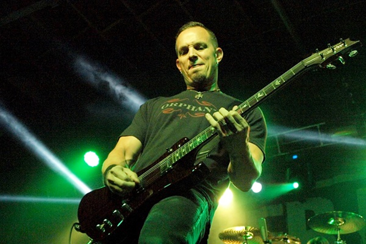 Mark Tremonti of Creed playing guitar onstage in Detroit. This story is on Mark Tremonti guitar clinics.