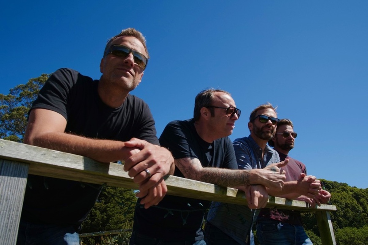 Alternative rock band Stroke 9