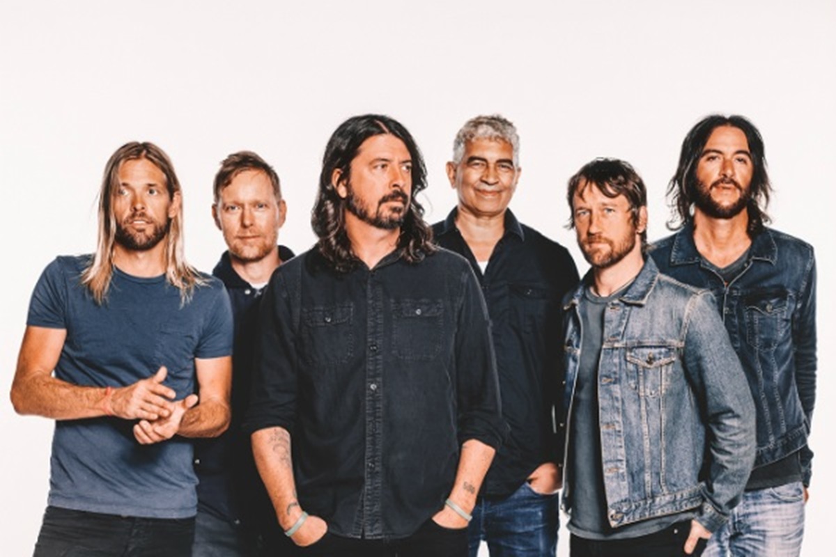 Rock band Foo Fighters.